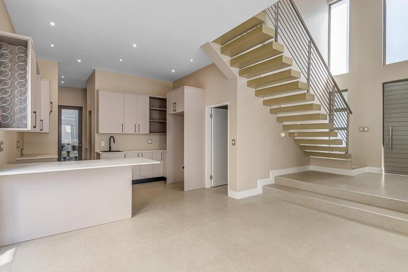 To Let 3 Bedroom Property for Rent in Bryanston Gauteng