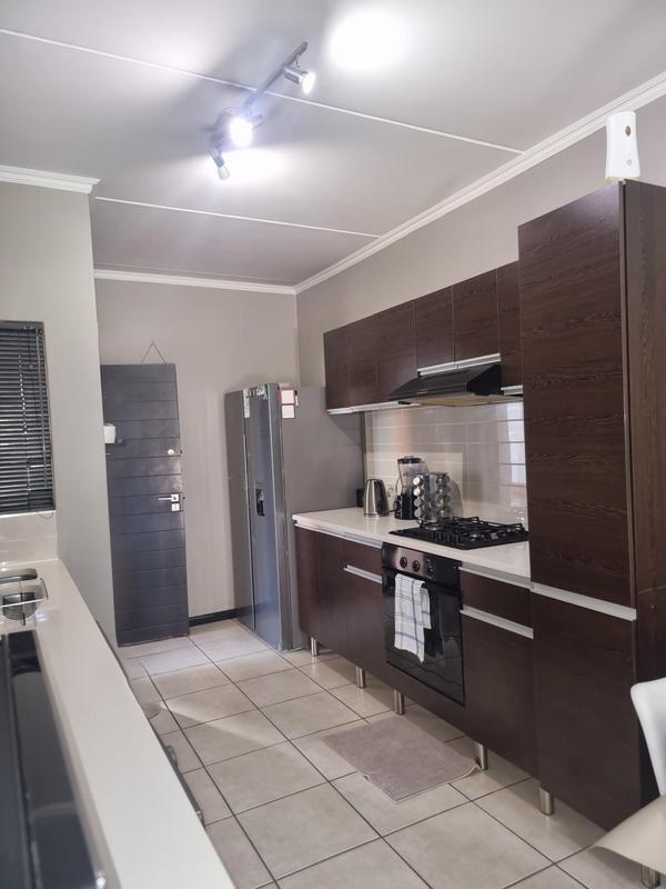 3 Bedroom Property for Sale in Greenstone Hill Gauteng