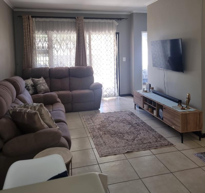 3 Bedroom Property for Sale in Greenstone Hill Gauteng
