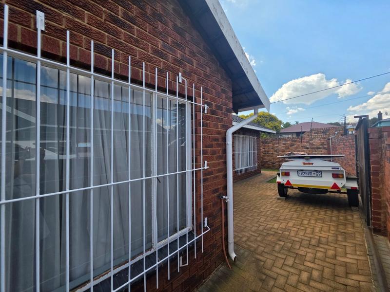 2 Bedroom Property for Sale in Krugersdorp North Gauteng