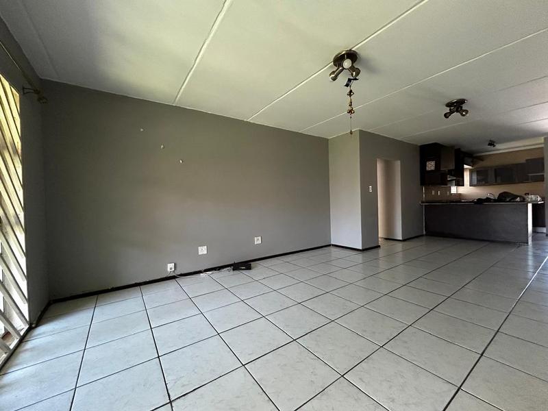 2 Bedroom Property for Sale in Vorna Valley Gauteng