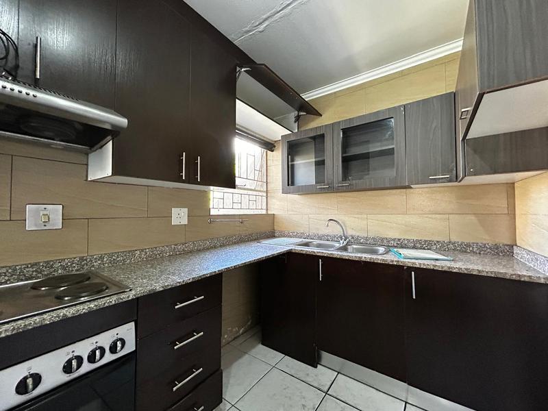 2 Bedroom Property for Sale in Vorna Valley Gauteng