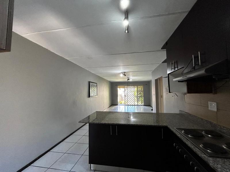 2 Bedroom Property for Sale in Vorna Valley Gauteng
