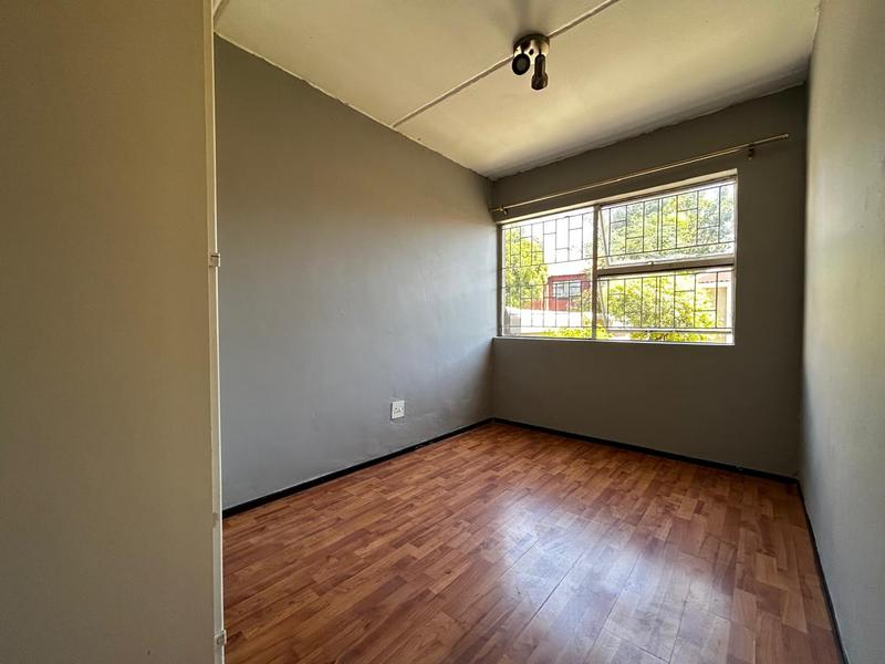 2 Bedroom Property for Sale in Vorna Valley Gauteng