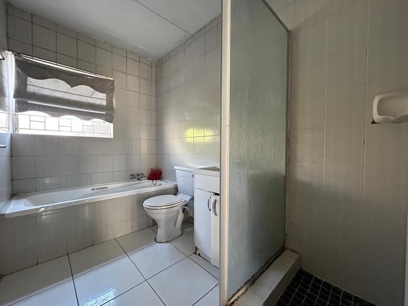 2 Bedroom Property for Sale in Vorna Valley Gauteng
