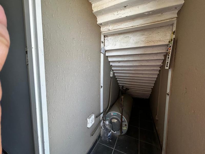 2 Bedroom Property for Sale in Vorna Valley Gauteng