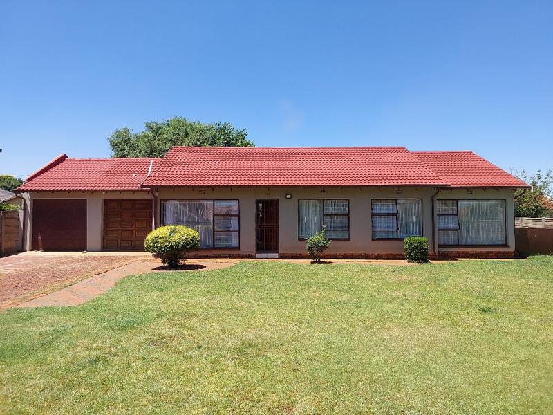 To Let 3 Bedroom Property for Rent in Dawn Park Gauteng