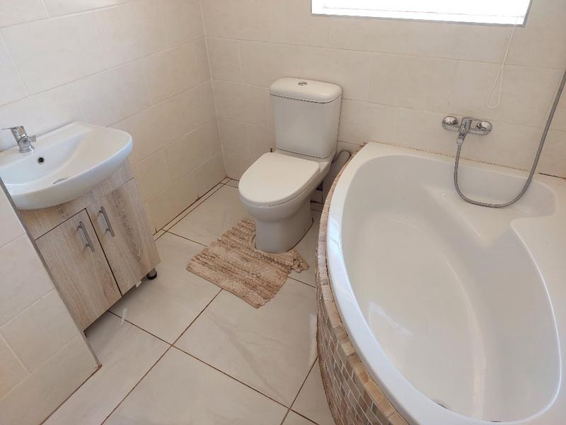 To Let 3 Bedroom Property for Rent in Dawn Park Gauteng