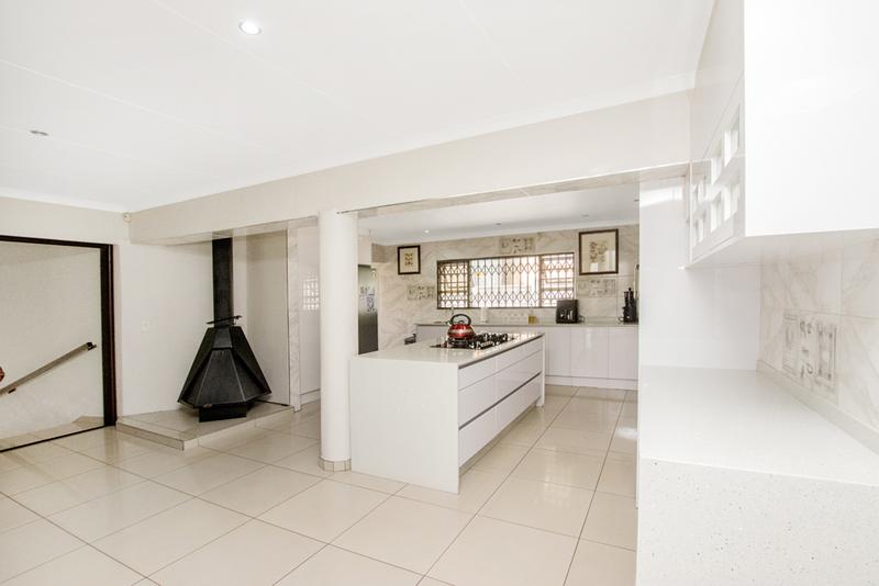 4 Bedroom Property for Sale in Rangeview Gauteng