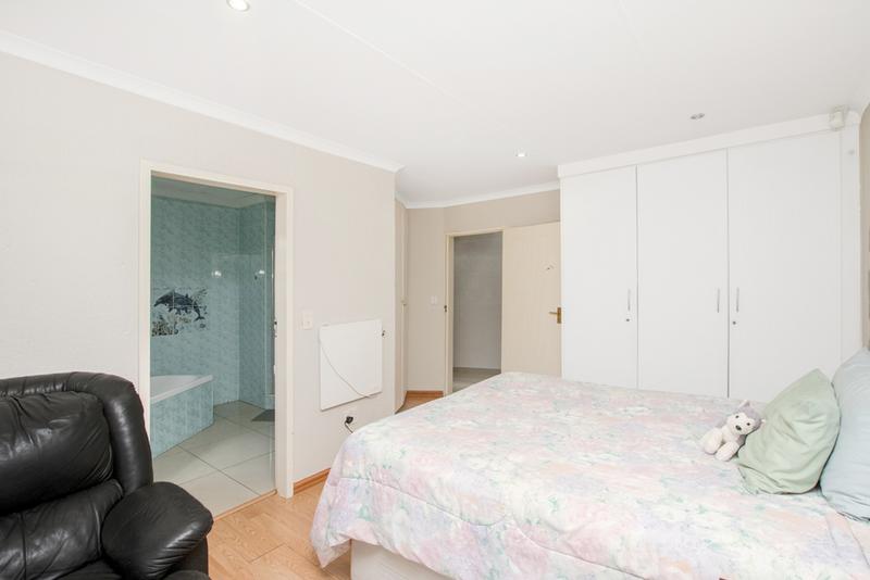 4 Bedroom Property for Sale in Rangeview Gauteng