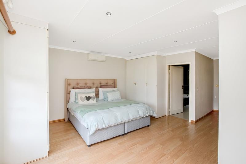 4 Bedroom Property for Sale in Rangeview Gauteng