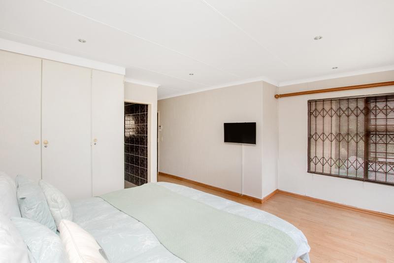 4 Bedroom Property for Sale in Rangeview Gauteng