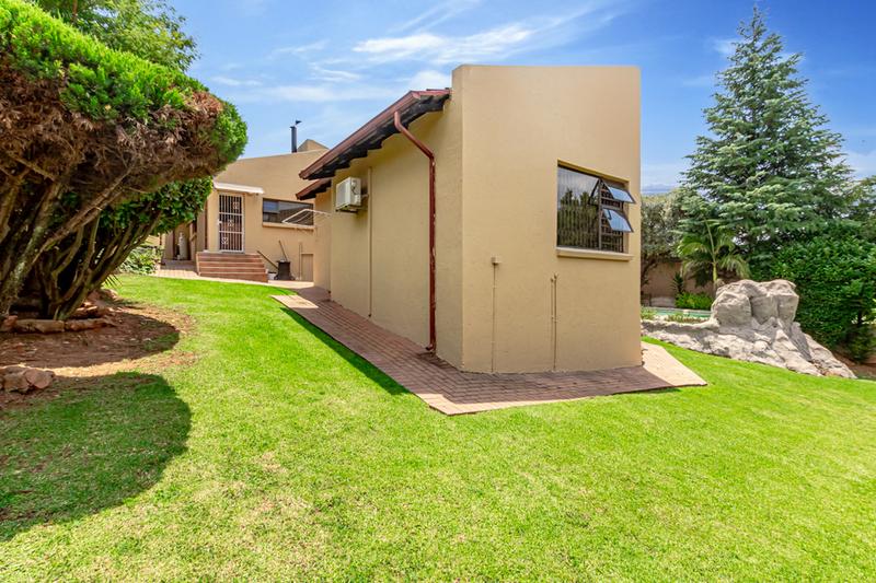 4 Bedroom Property for Sale in Rangeview Gauteng