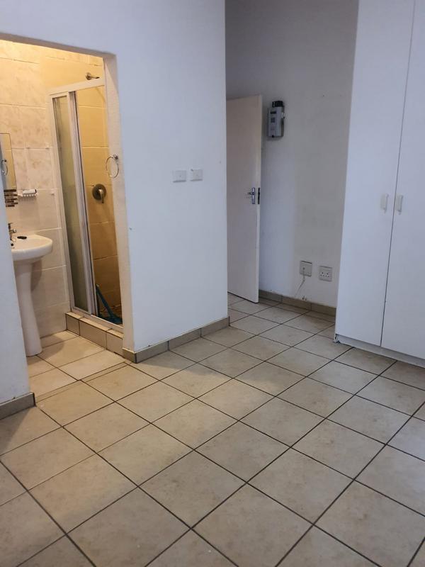 2 Bedroom Property for Sale in Florida Gauteng