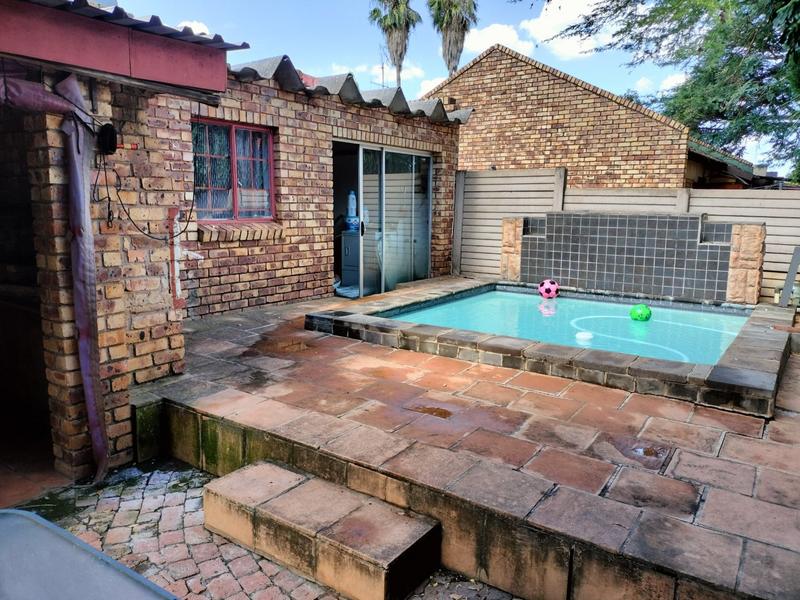4 Bedroom Property for Sale in Doornpoort Gauteng