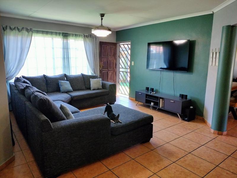 4 Bedroom Property for Sale in Doornpoort Gauteng