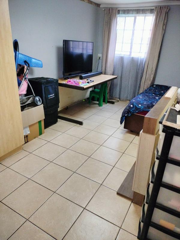 4 Bedroom Property for Sale in Doornpoort Gauteng