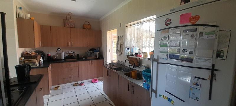 4 Bedroom Property for Sale in Mountain View Gauteng