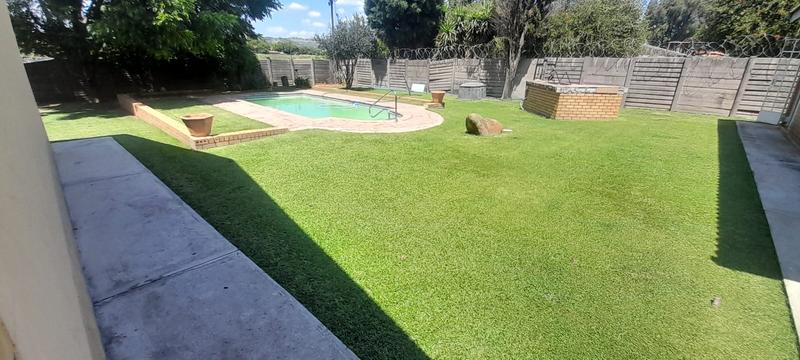4 Bedroom Property for Sale in Mountain View Gauteng