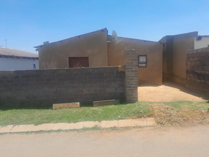 2 Bedroom Property for Sale in Thulani Gauteng