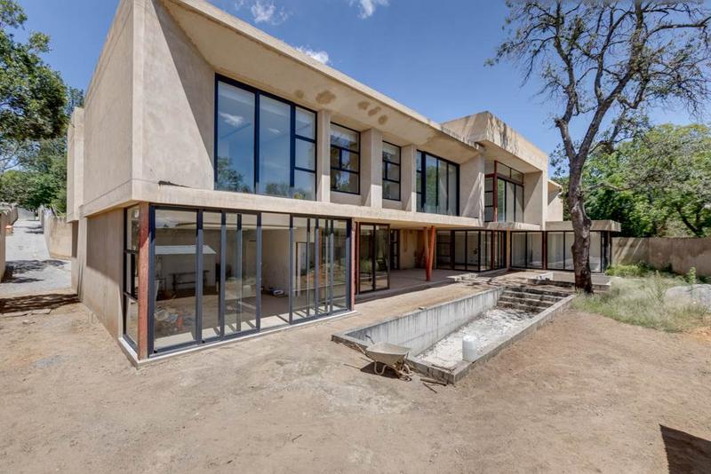 5 Bedroom Property for Sale in Hurlingham Gauteng