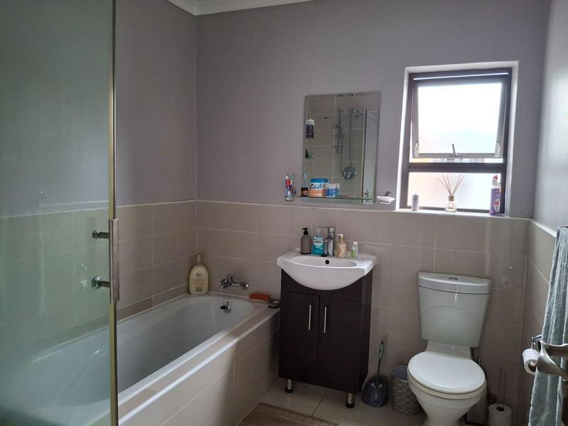 2 Bedroom Property for Sale in Fairlead Gauteng