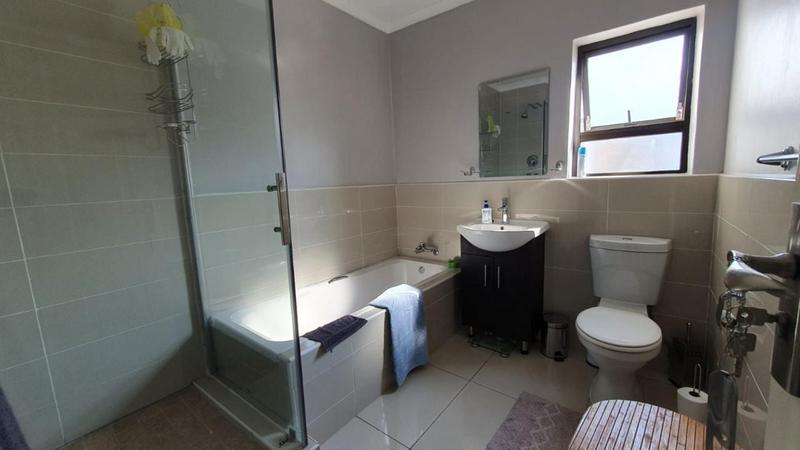 2 Bedroom Property for Sale in Fairlead Gauteng