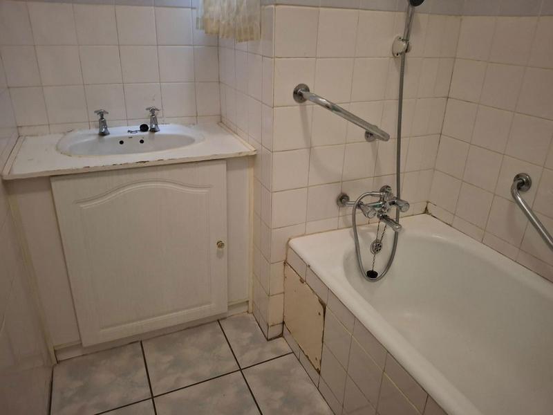 2 Bedroom Property for Sale in Morehill Gauteng