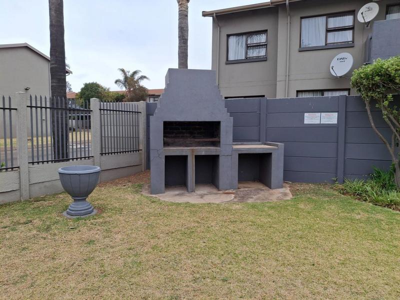 2 Bedroom Property for Sale in Rynfield Gauteng