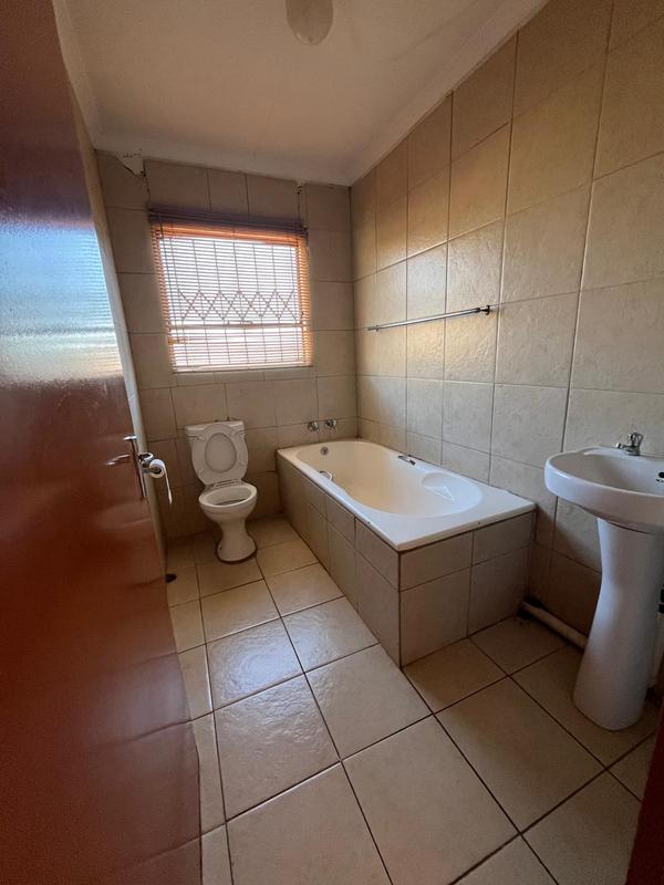 3 Bedroom Property for Sale in Dawn Park Gauteng