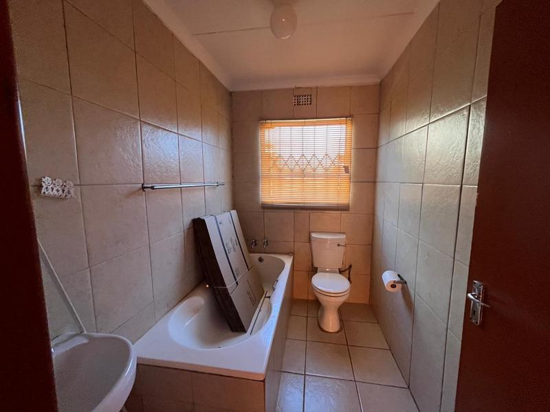 3 Bedroom Property for Sale in Dawn Park Gauteng