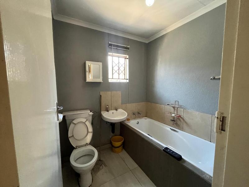 2 Bedroom Property for Sale in Windmill Park Gauteng