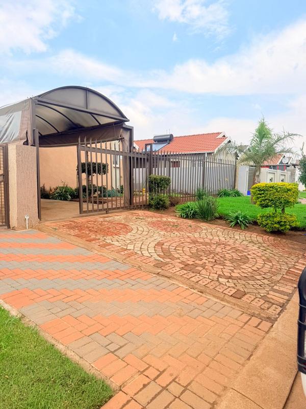 2 Bedroom Property for Sale in Windmill Park Gauteng