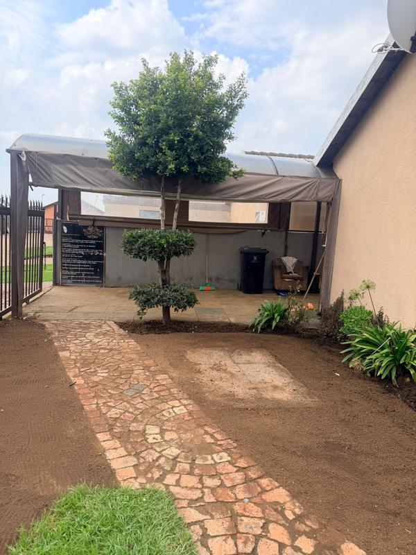 2 Bedroom Property for Sale in Windmill Park Gauteng