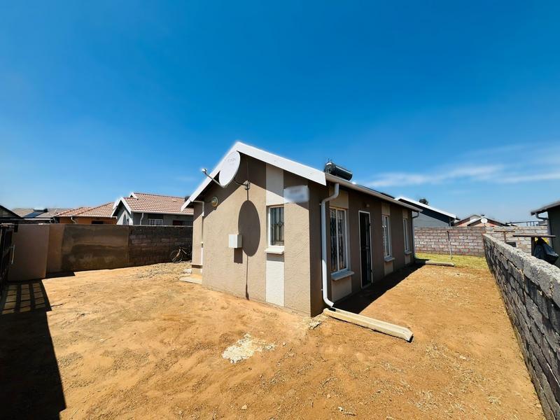 3 Bedroom Property for Sale in Windmill Park Gauteng
