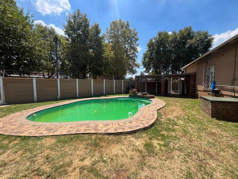 4 Bedroom Property for Sale in Delville Gauteng