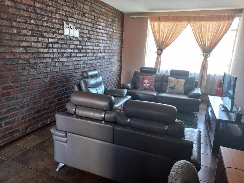 2 Bedroom Property for Sale in Germiston South Gauteng