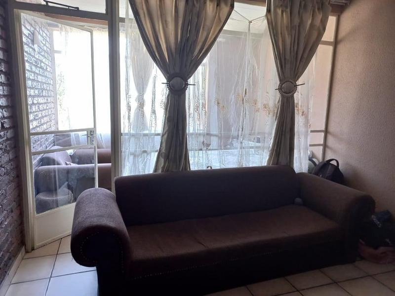 2 Bedroom Property for Sale in Germiston South Gauteng