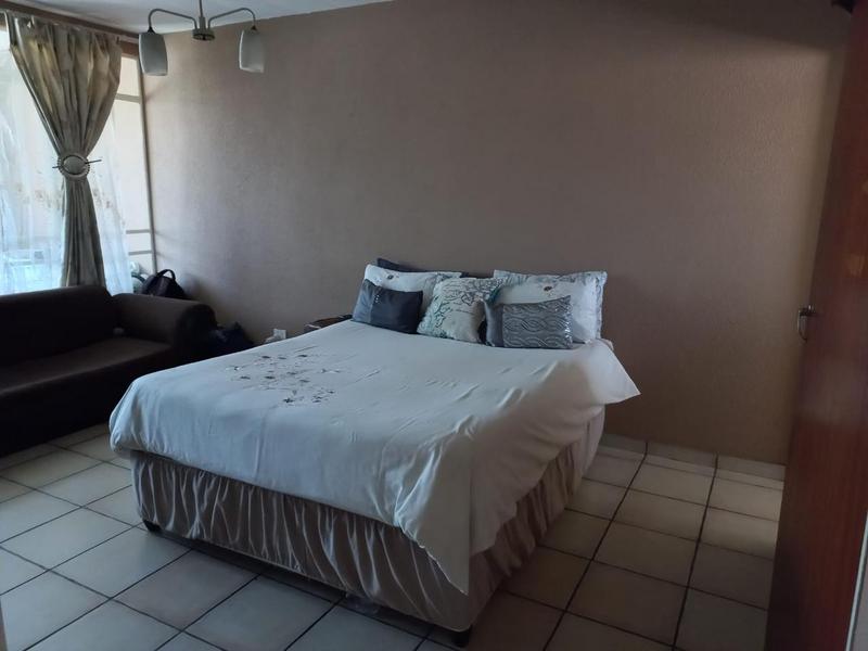 2 Bedroom Property for Sale in Germiston South Gauteng