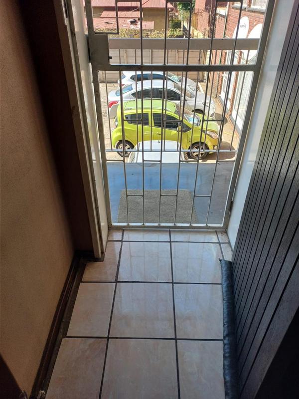 2 Bedroom Property for Sale in Germiston South Gauteng