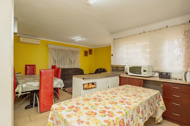 4 Bedroom Property for Sale in Lenasia South Gauteng