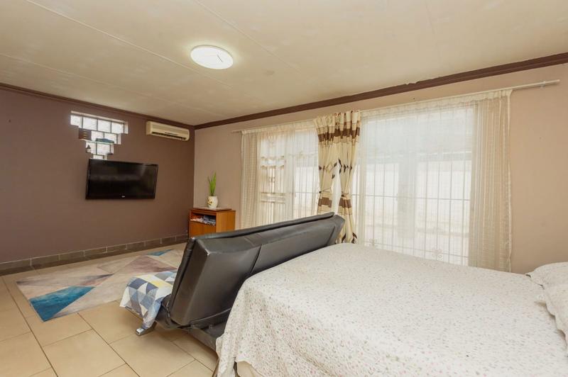 4 Bedroom Property for Sale in Lenasia South Gauteng