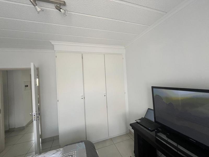 2 Bedroom Property for Sale in Linmeyer Gauteng