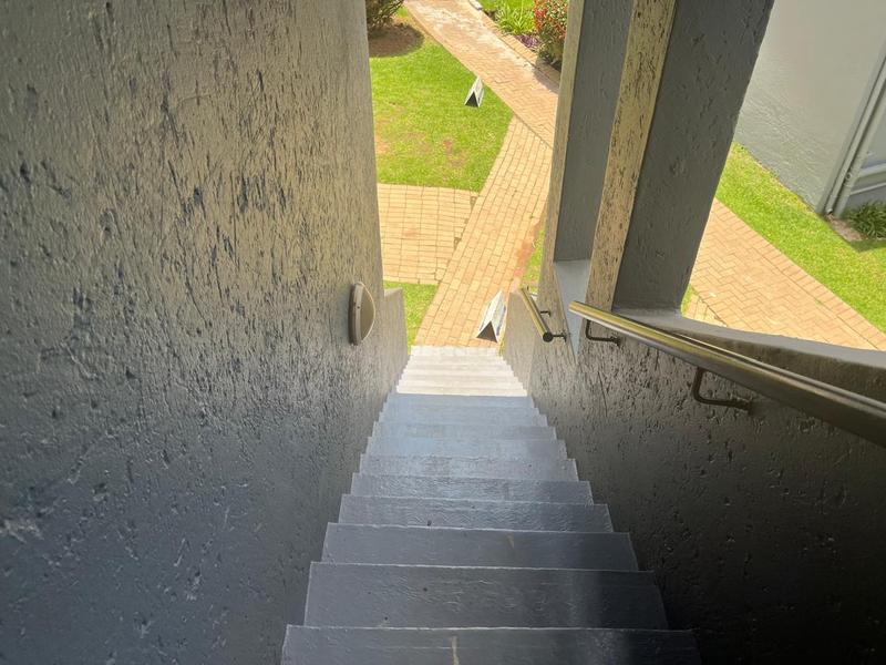 2 Bedroom Property for Sale in Linmeyer Gauteng