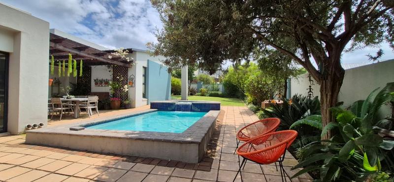 4 Bedroom Property for Sale in Midstream Ridge Gauteng