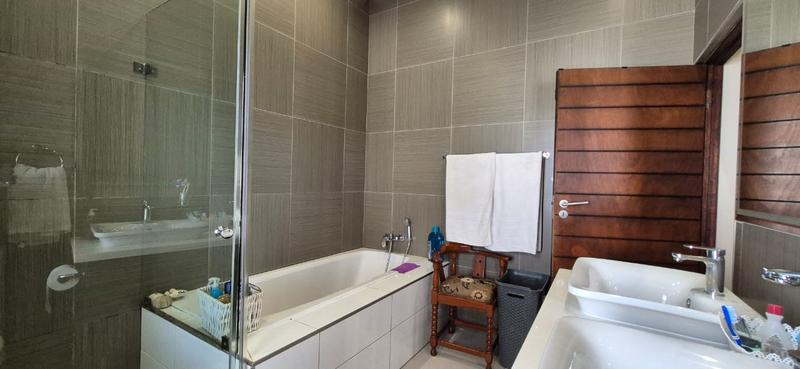 4 Bedroom Property for Sale in Midstream Ridge Gauteng