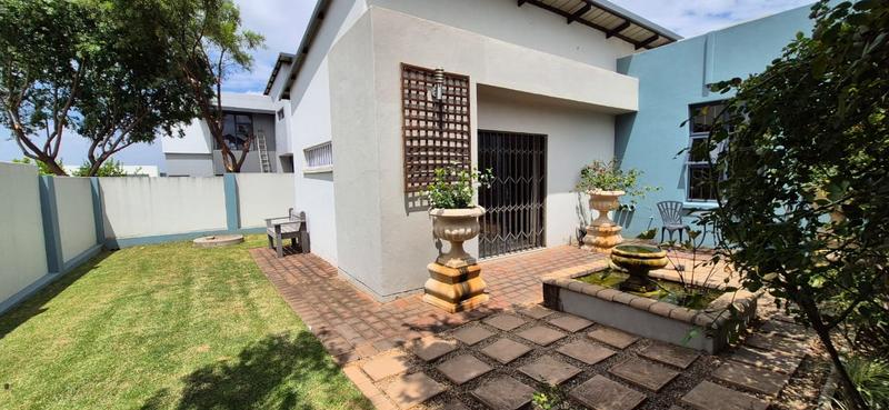 4 Bedroom Property for Sale in Midstream Ridge Gauteng