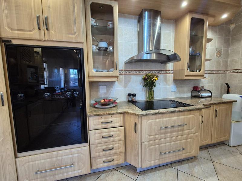 3 Bedroom Property for Sale in Brackenhurst Gauteng