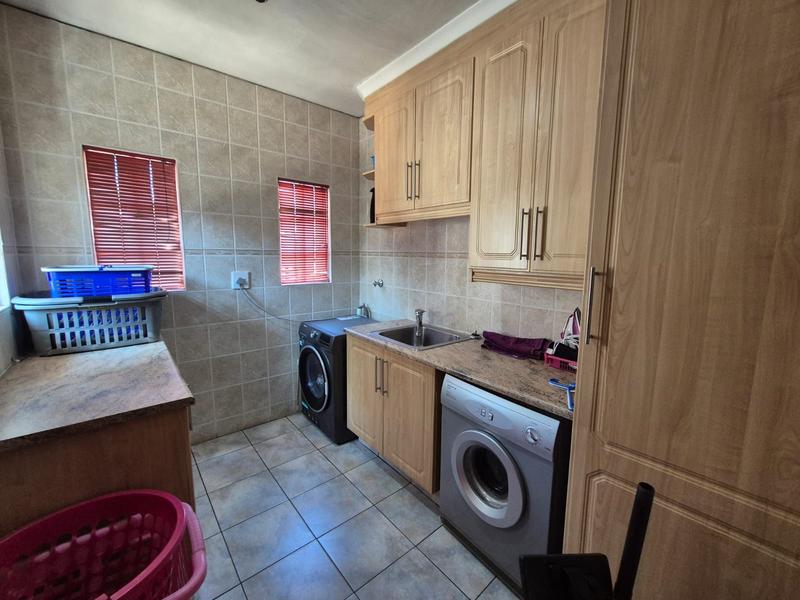 3 Bedroom Property for Sale in Brackenhurst Gauteng