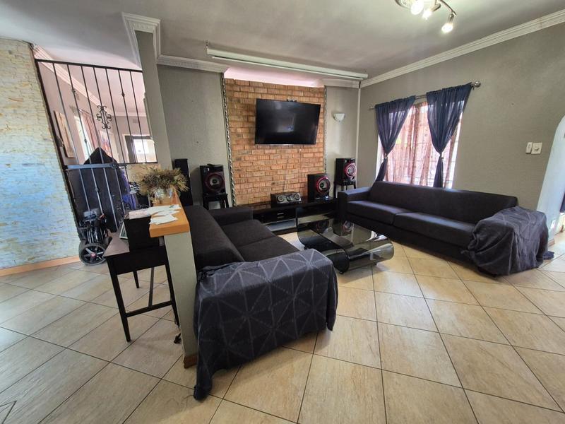 3 Bedroom Property for Sale in Brackenhurst Gauteng